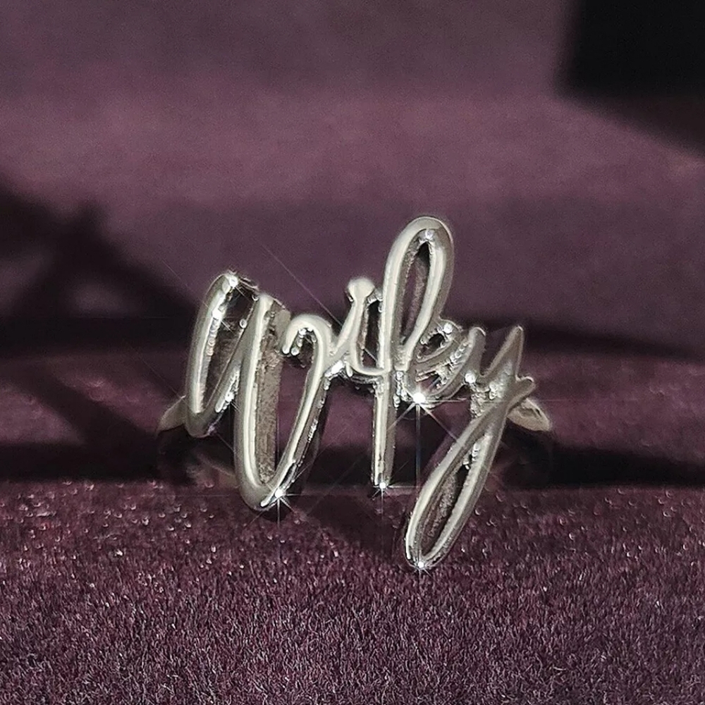 Classic Wifey Ring - Picture 2 of 4